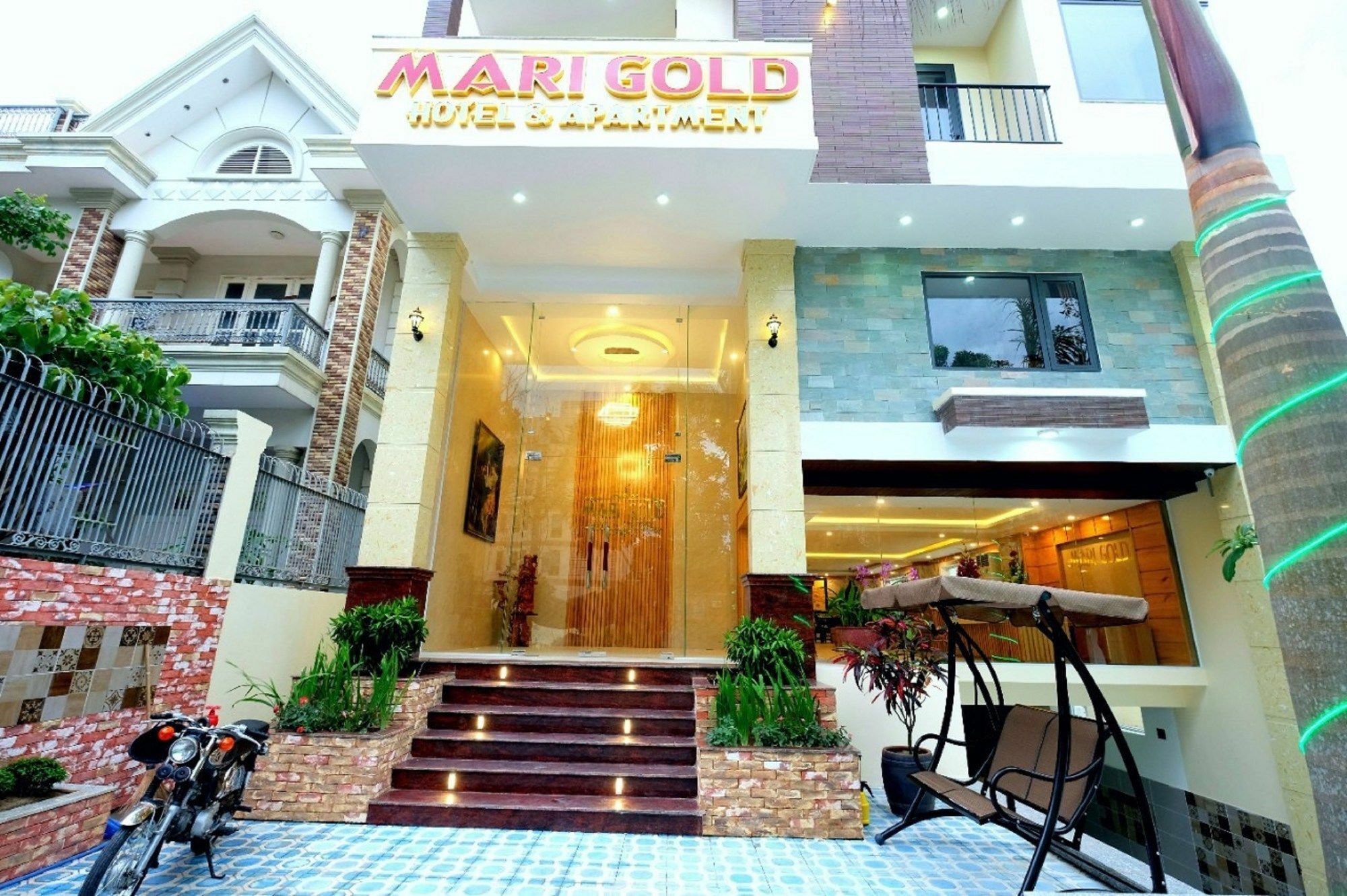 Marigold Hotel & Apartment Дананг Экстерьер фото
